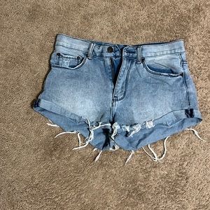 DENIM COLAB JEAN SHORTS 25